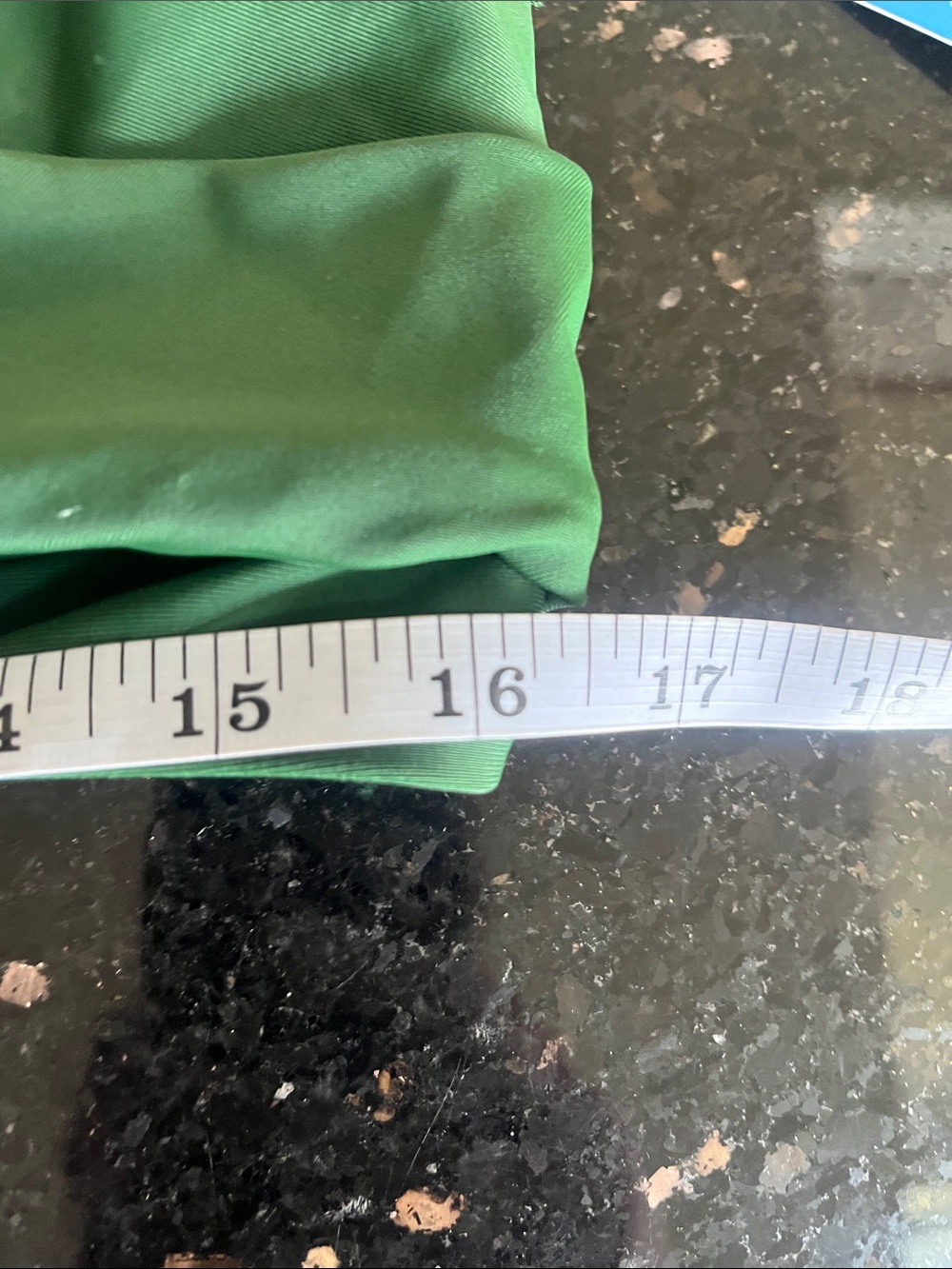Cupshe Twist-Front Bikini Top in Army Green XL - Picture 4 of 10